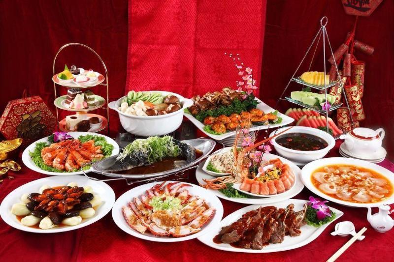 Plaza International Hotel Тайджун Екстериор снимка