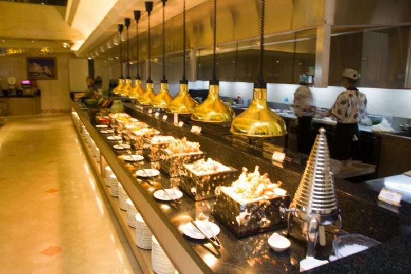 Plaza International Hotel Тайджун Екстериор снимка